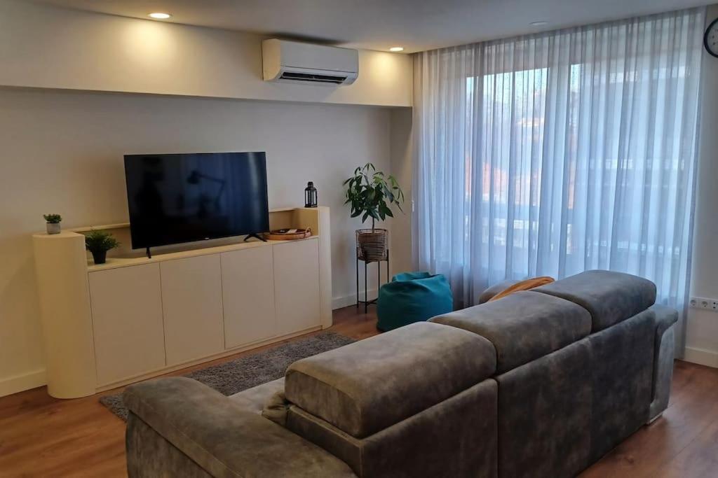 A H - Apartment Oporto Downtown Bagian luar foto