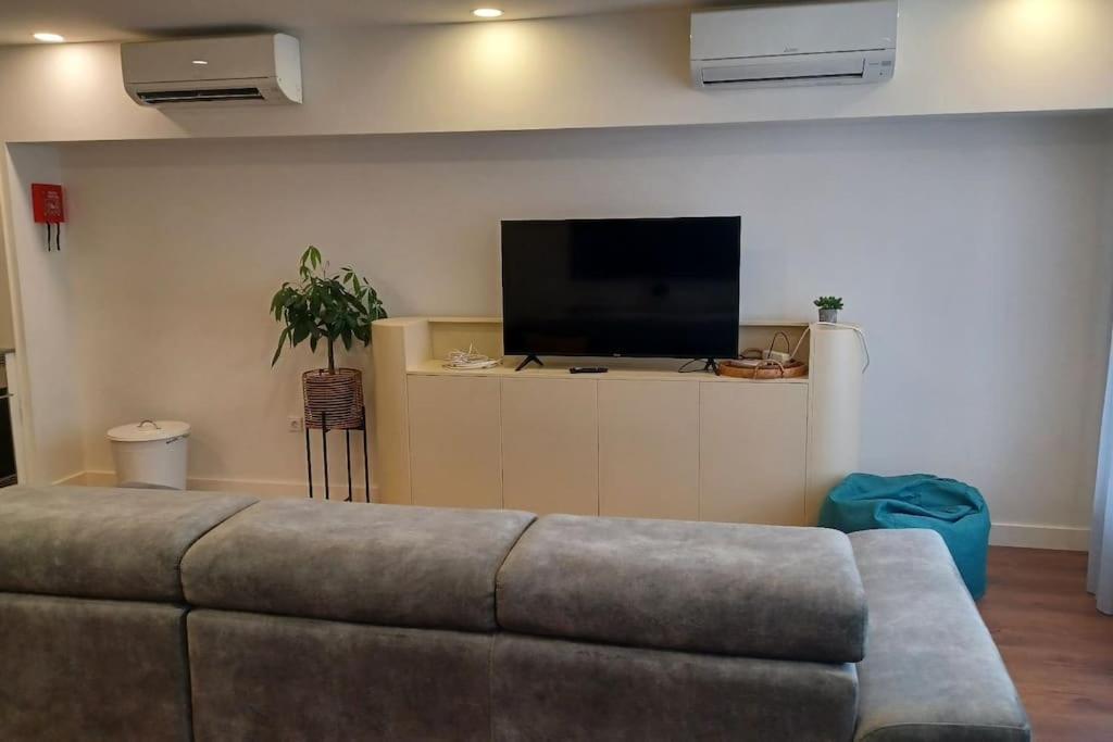 A H - Apartment Oporto Downtown Bagian luar foto