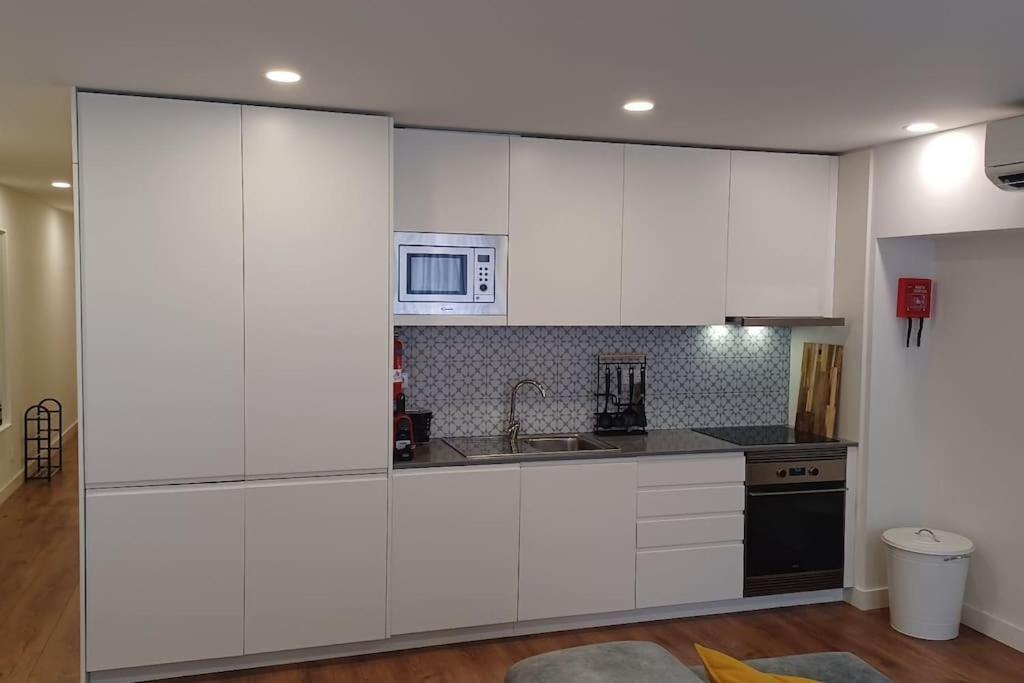 A H - Apartment Oporto Downtown Bagian luar foto