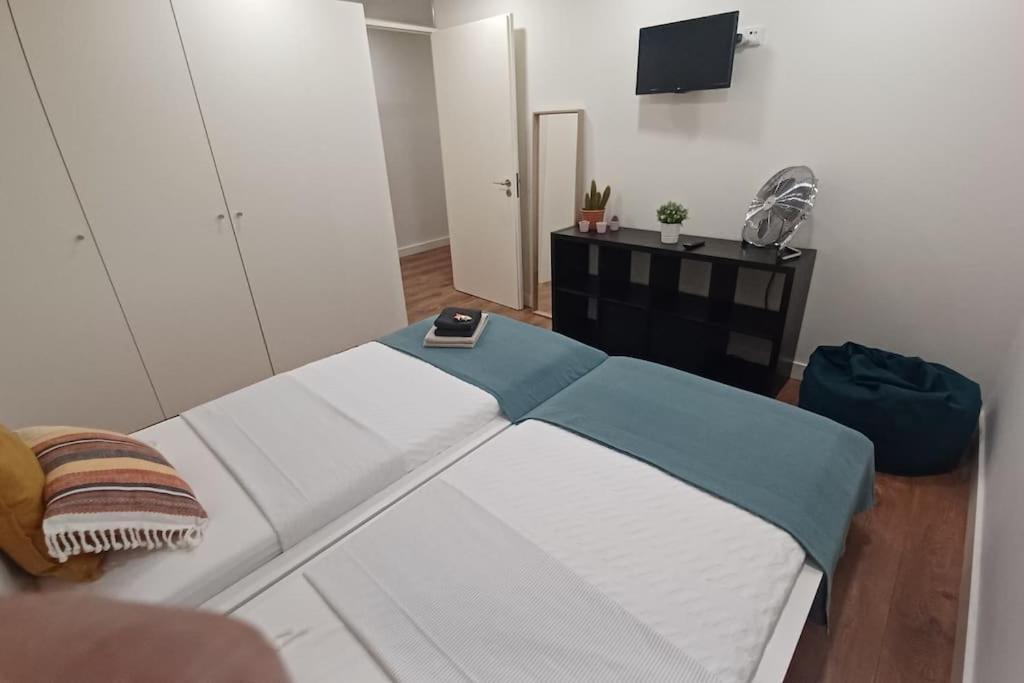 A H - Apartment Oporto Downtown Bagian luar foto